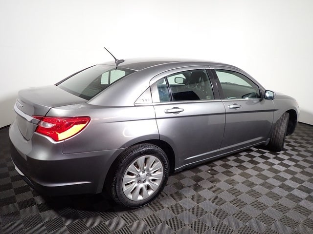 2013 Chrysler 200 LX