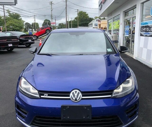 2015 Volkswagen Golf R 4-Door