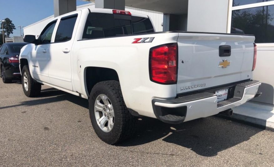 2018 Chevrolet Silverado LT 3GCUKREC2JG355378