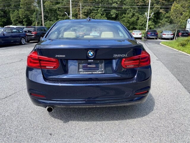 2017 BMW 3 Series 320i xDrive