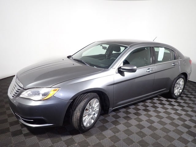 2013 Chrysler 200 LX