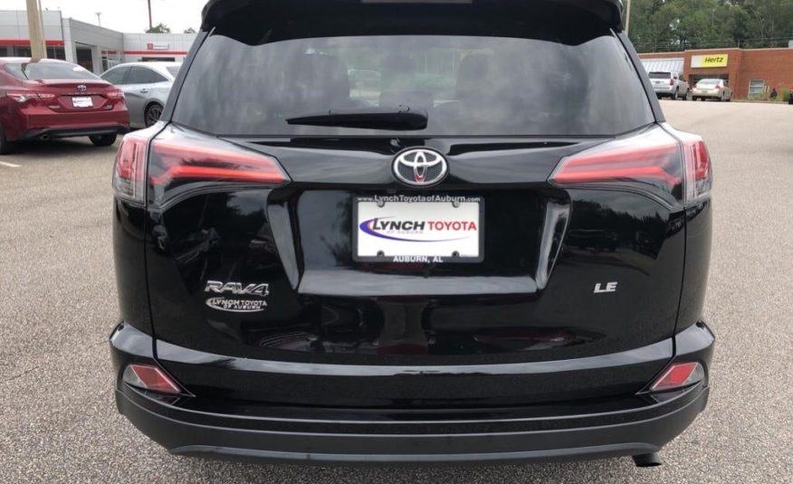 2017 Toyota RAV4 LE 2T3ZFREV5HW345689